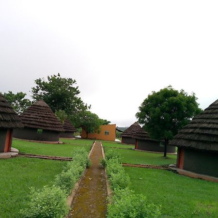 Grassroots Cottages Murchsion Falls Purongo Kültér fotó