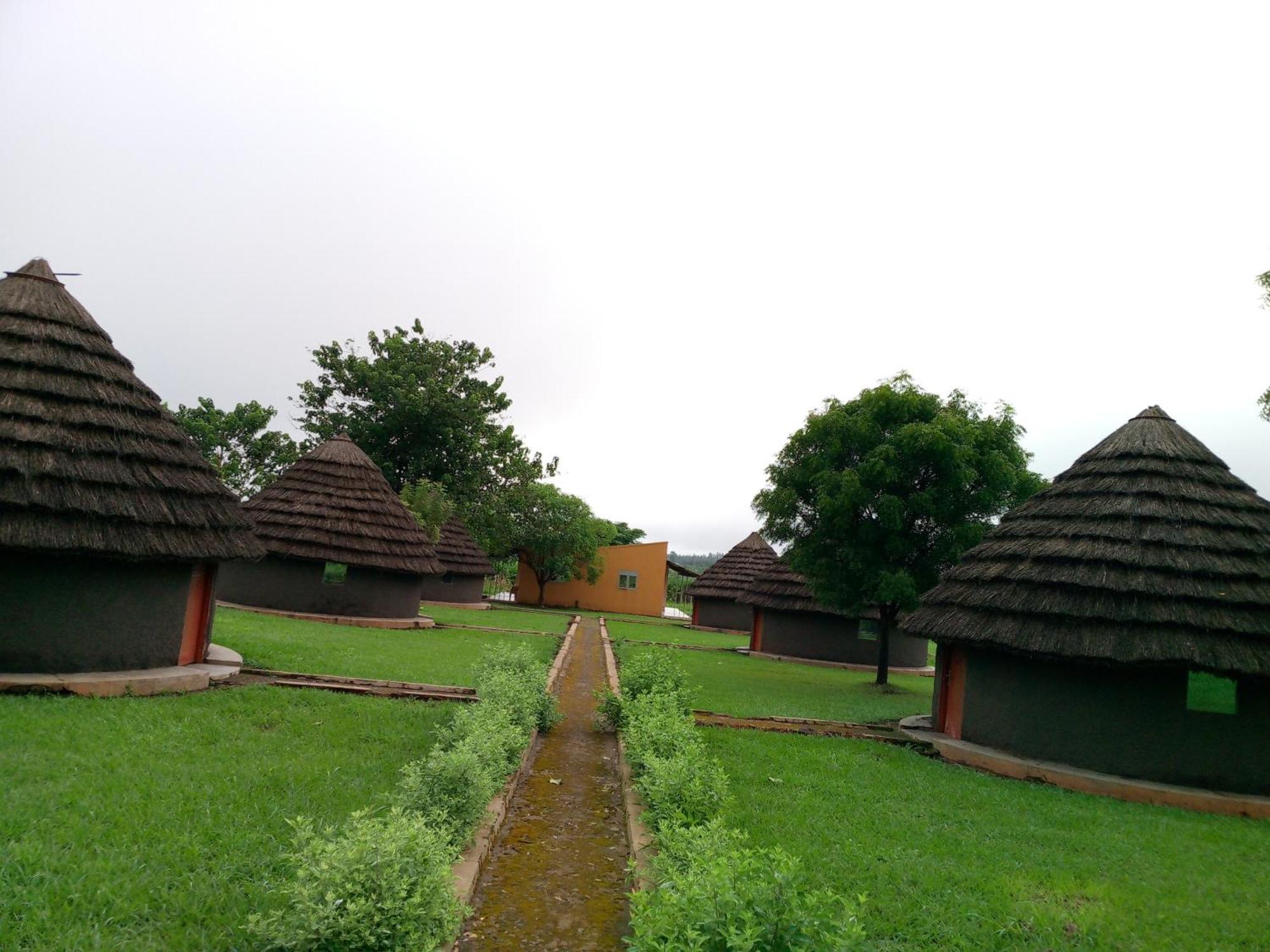 Grassroots Cottages Murchsion Falls Purongo Kültér fotó